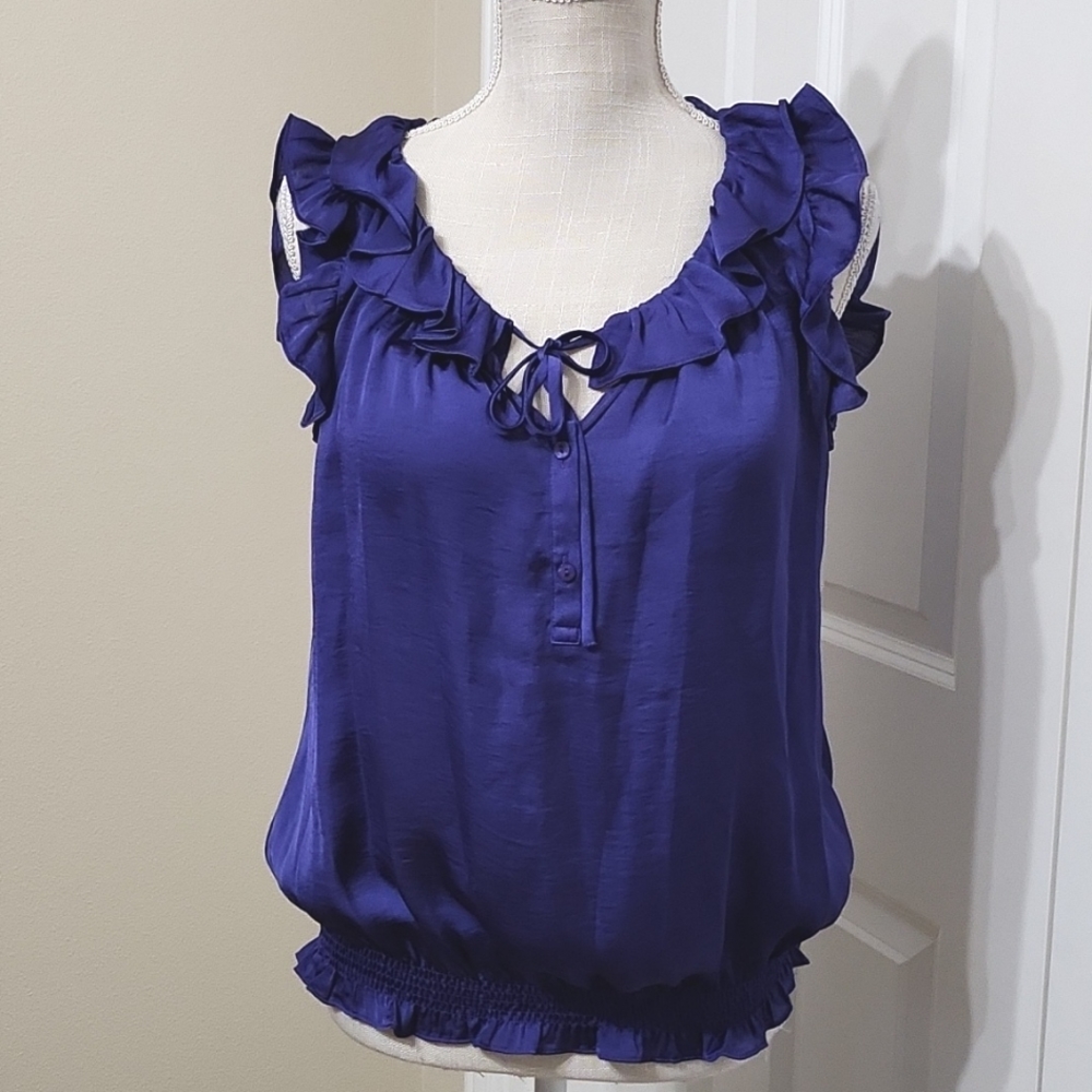 DRESS BARN PURPLE RUFFLED COLLAR TOP SZ M GREAT CONDITION